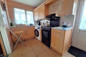 Kitchen- click for photo gallery